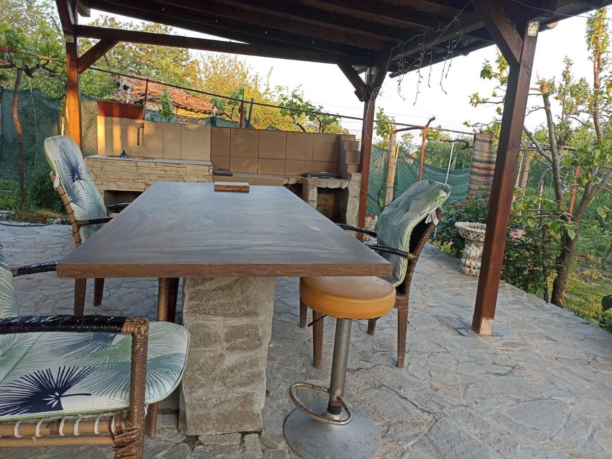 Appartamento Stai Za Gosti Bazdarovi Byala  Esterno foto