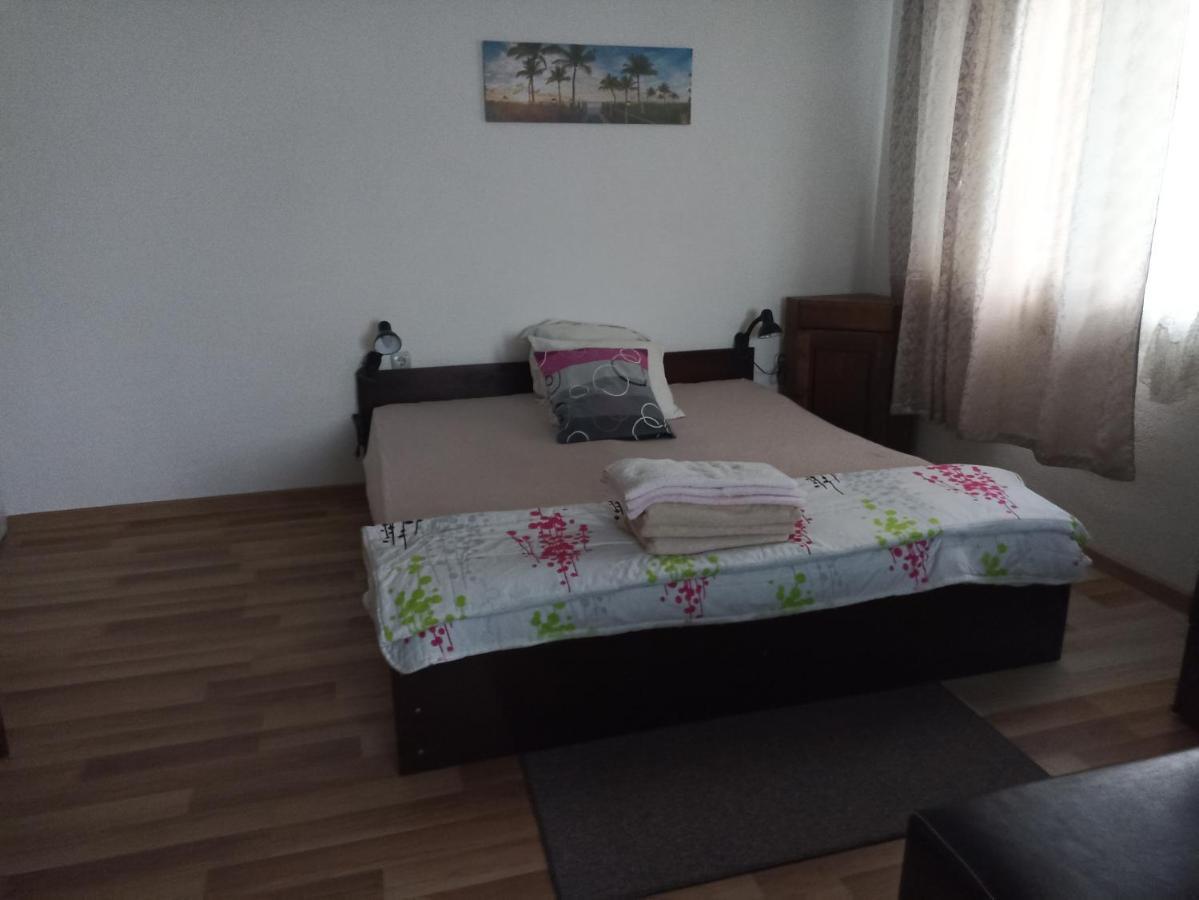Appartamento Stai Za Gosti Bazdarovi Byala  Esterno foto