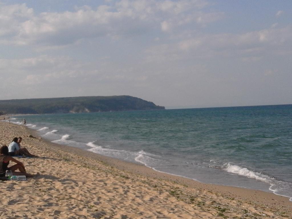 Appartamento Stai Za Gosti Bazdarovi Byala  Esterno foto